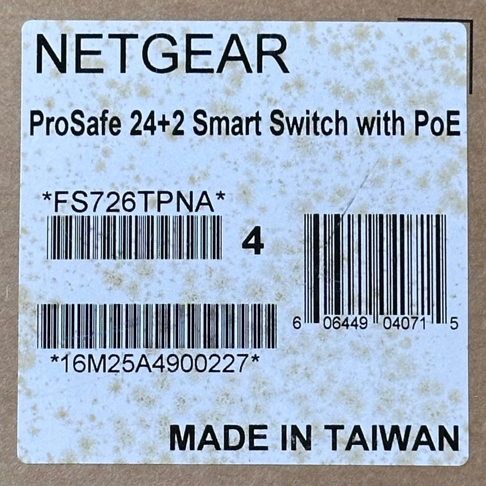 ProSAFE 24 Port 10/100 Mbps Smart Switch with 2 Gigabit Ports and PoE Blue - Picture 4 of 6